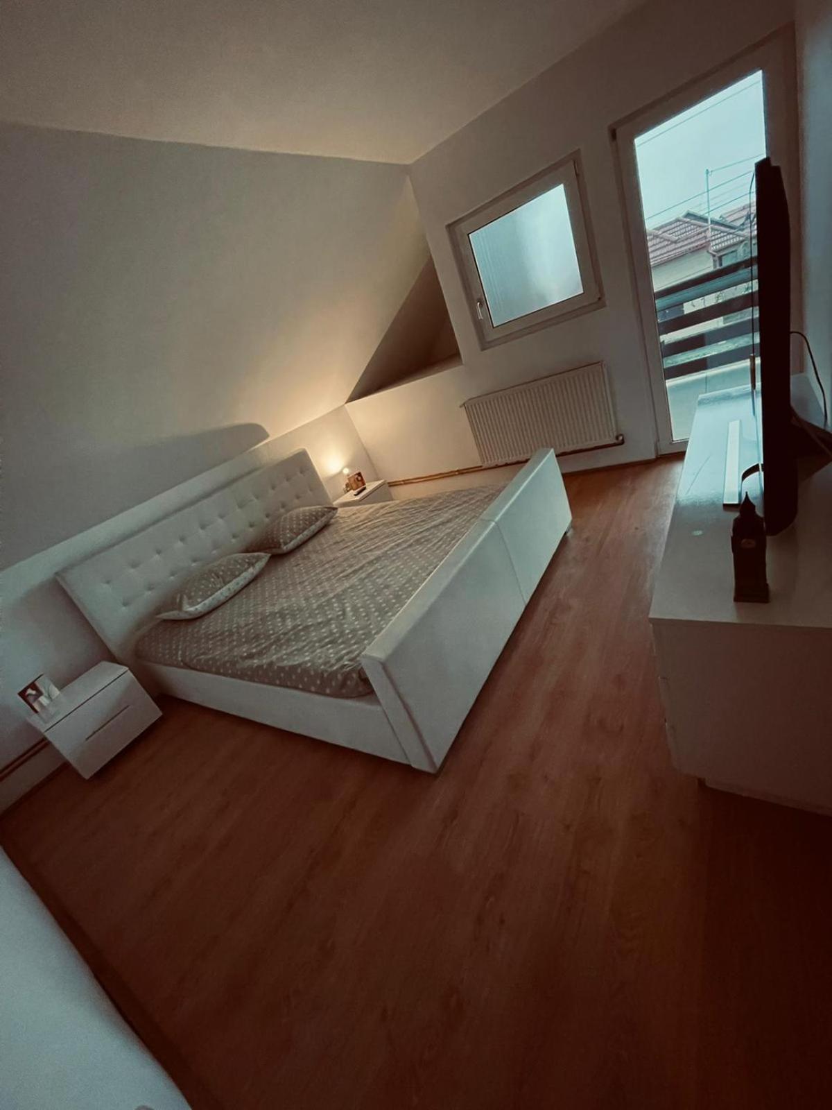 Casa Verde Foeni 외부 사진